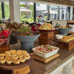 【艾購物美食】LA FARFALLA購物享美食百貨周年慶優惠 【艾購物美食】LA FARFALLA購物享美食百貨周年慶優惠