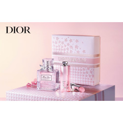 遠東百貨 - 【Top City】DIOR專屬情人節法式限量包裝