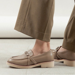 遠東百貨 - 【Top City】女鞋區首波搶購 獨家鞋款2000元 ！