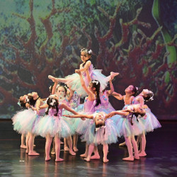 遠東百貨 - 【Top City】森林小孩舞團 舞動奇幻影城