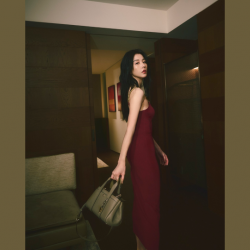 遠東百貨 - 【新竹】邵雨薇酷擁軟綿「吐司包」