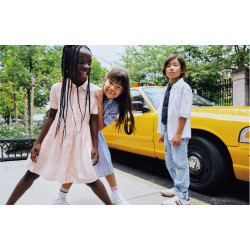 遠東百貨 - 【Top City】Tommy Hilfiger精彩變身 親子穿搭