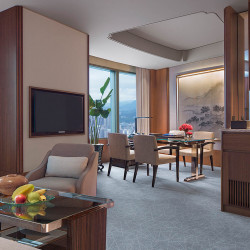 秋隅漫旅 月圓假期