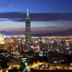 《巧克力冒險工廠》音樂劇 聖誕限定住房專案