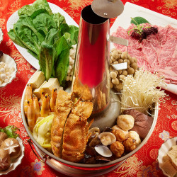 凱華樓 東北酸菜白肉火鍋 溫暖上市