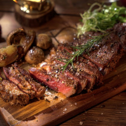 Ciao 西西里牛排餐酒館「聖誕奇幻饗宴」 12.24-12.31 晚間限定