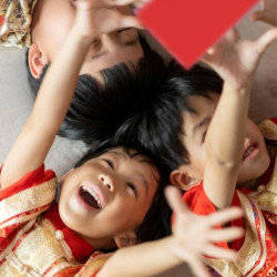 迎春納福慶團圓 圍爐守歲迎金馬