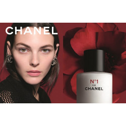 遠東百貨 - 【板橋中山】香奈兒 1號紅色山茶花活能精華乳 新品上市