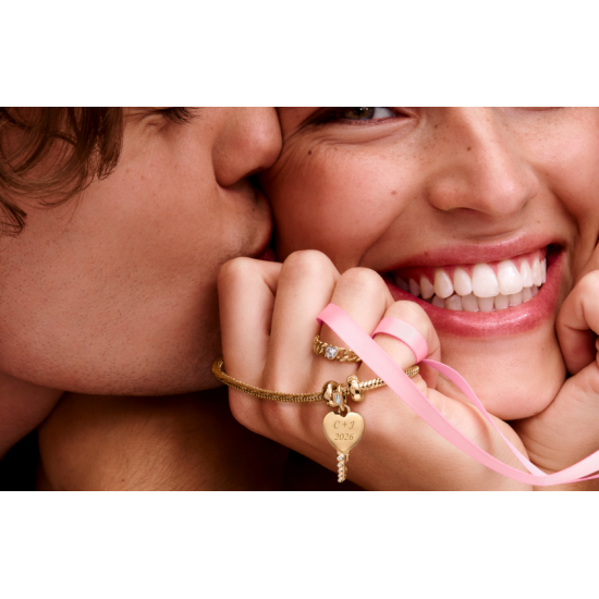 遠東百貨 - 【新竹】Pandora 全新情人節珠寶系列