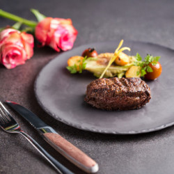 台北萬豪酒店最新優惠 - 【INGE'S Bar & Grill 】西洋情人節套餐