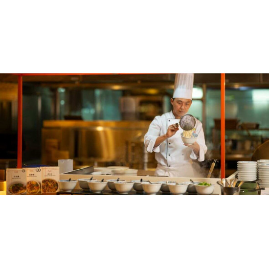 遠東Cafe雙廚聯手 推出道地星馬風味