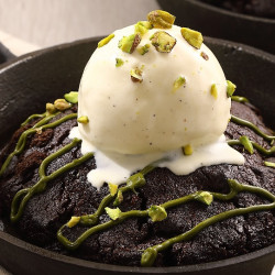 遠東百貨 - 【板橋中山】母親節限定甜點「杜拜巧克力比滋奇」