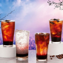 85℃秋季新品登場！黑寶石桑椹尬咖啡、氣泡飲，酸甜滋味超有秋天感
