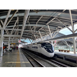 【台鐵自強號】火車路線/車票優惠/北上南下時刻表/座位訂票資訊