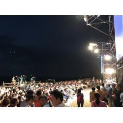 【2025新月沙灣海洋音樂祭】時間地點/卡司/活動/交通整理，免費入場！