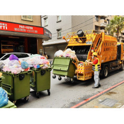 【2025過年垃圾車】114收垃圾時間/春節收運/定點清運/資源回收一次看！