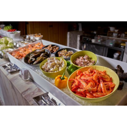 台北六福萬怡酒店 敘日 全日餐廳 Sunrise All Day Dining  DON DON DO