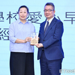 「愛的早餐」20年不斷炊　4萬名學童受惠！東森慈善再獲花蓮縣府表揚